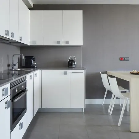 Ξενοδοχείο με διαμερίσματα Feelfree Basoa