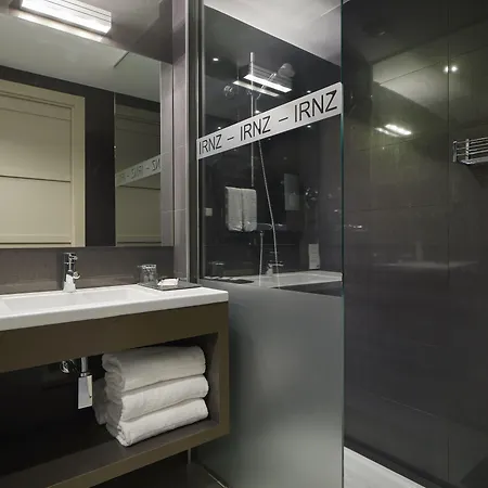 Ξενοδοχείο με διαμερίσματα Feelfree Basoa