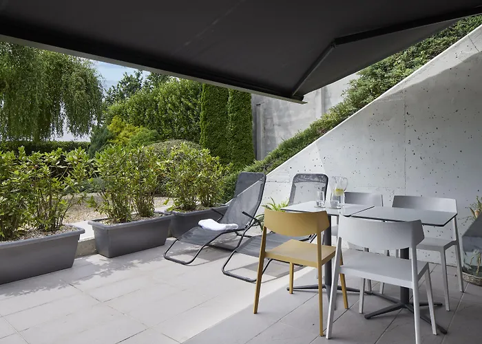 Feelfree Basoa 公寓式酒店 4*