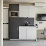 Feelfree Basoa شقة فندقية 4*