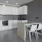Feelfree Basoa شقة فندقية 4*