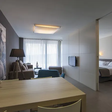 Irenaz Aparthotel