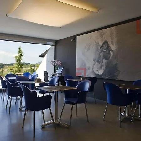 Aparthotel Irenaz San Sebastian