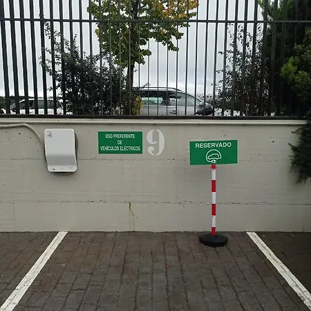 アパートホテル Feelfree Basoa 4*