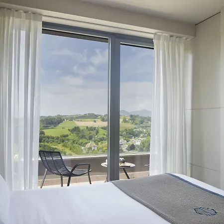 Feelfree Basoa アパートホテル